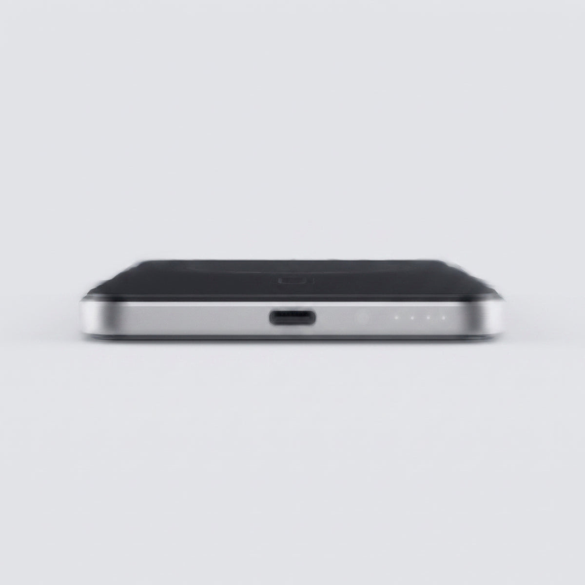 SnapCharge — Magnetic Wireless Power Bank